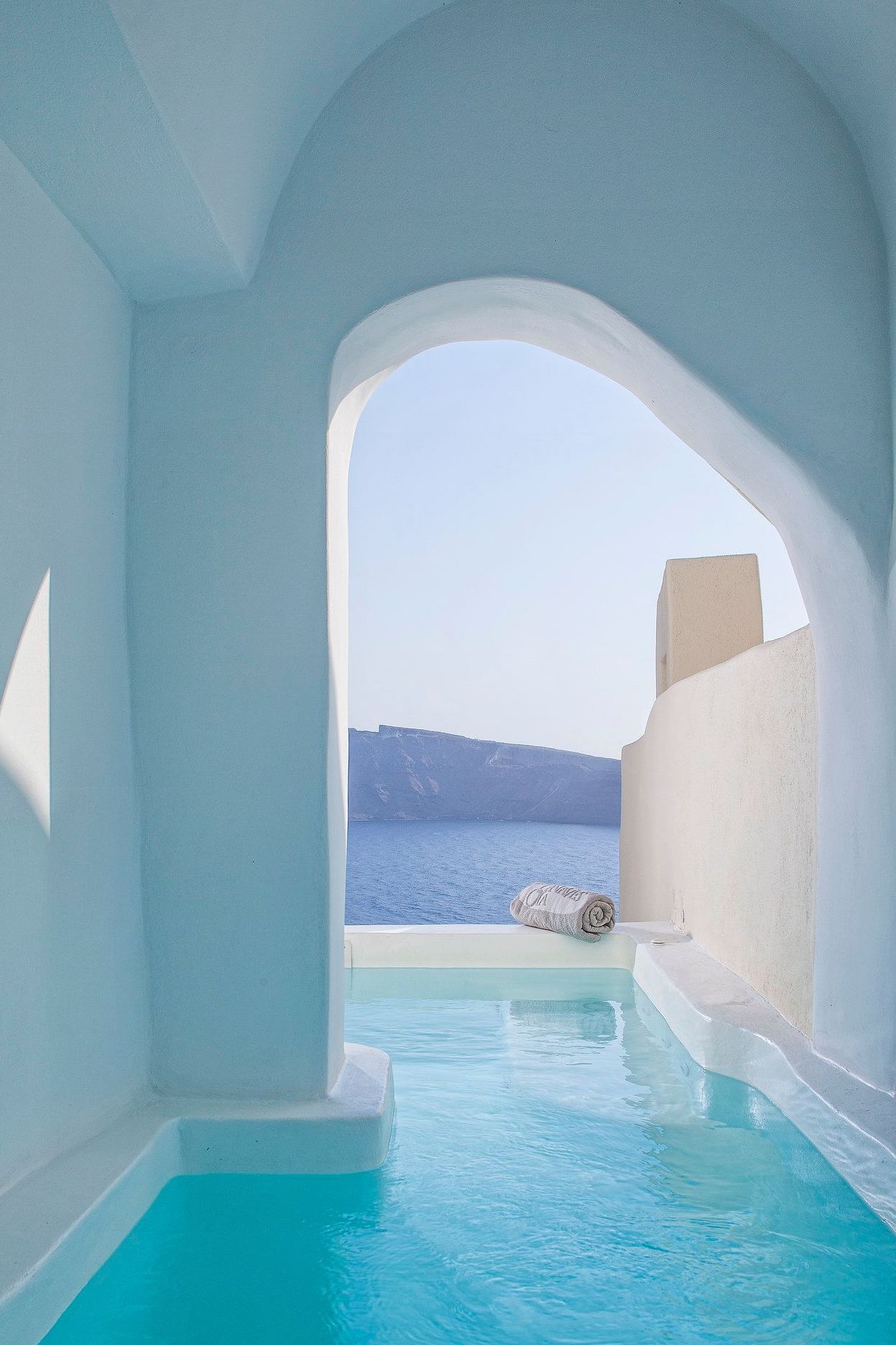 Una piscina paradisiaca nel cuore della Grecia